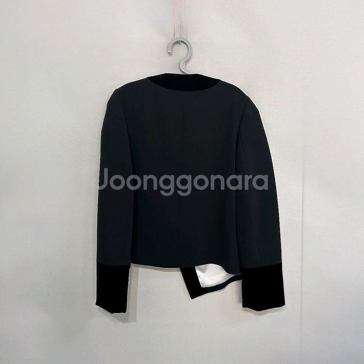 럭키슈에뜨 벨벳 자켓 36사이즈--2