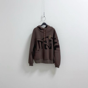 타임 브라운 레터링 후드