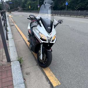 아프릴리아 SRV 850 빅스쿠터