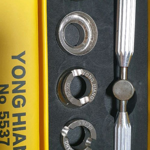 로렉스 시계뒷백 케이스 오프너팝니다