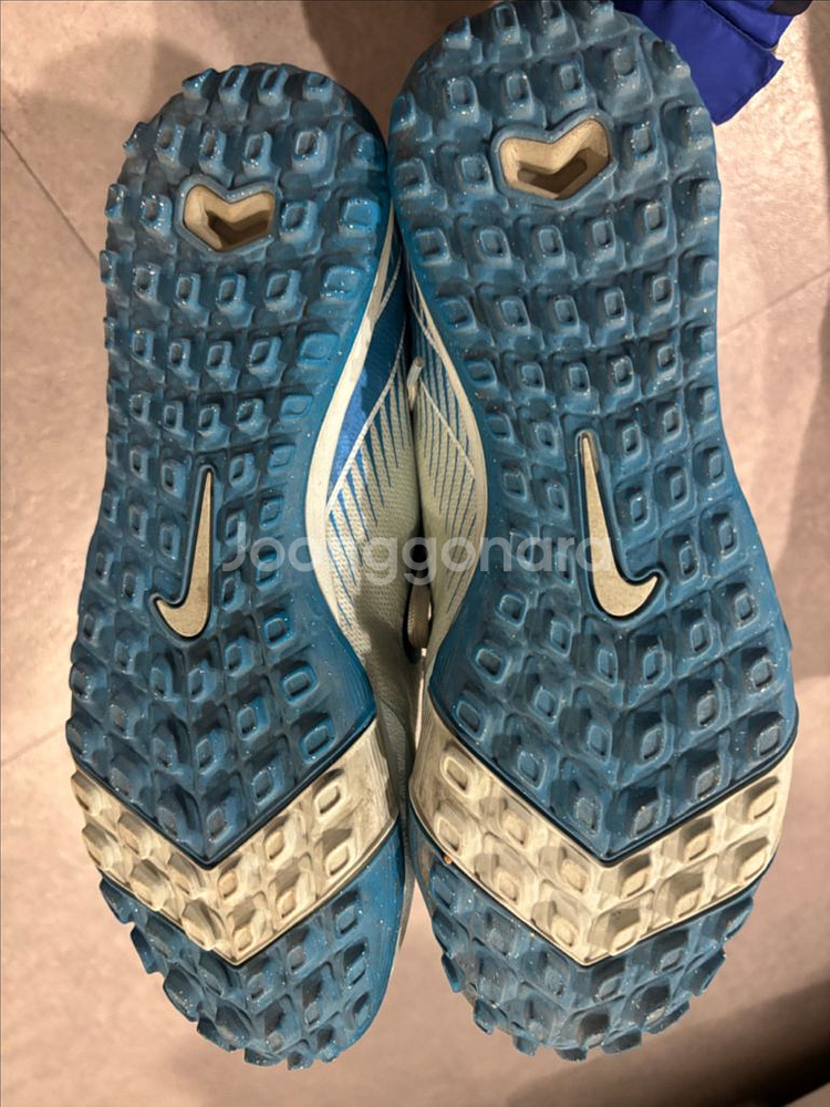 나이키 머큐리얼 베이퍼 16 프로 tf 245팝니다--2