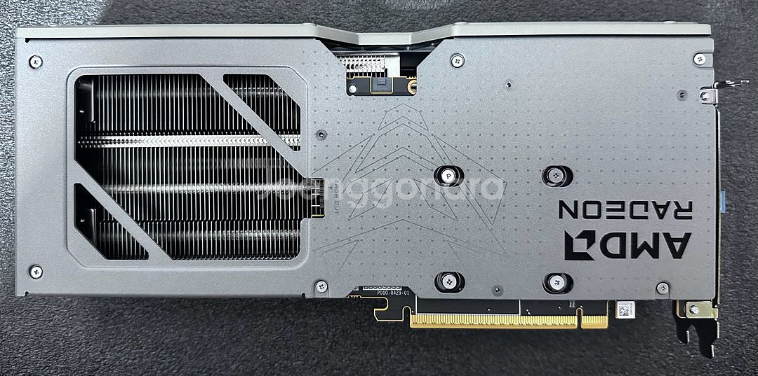사파이어 RX 9060XT Nitro 니트로 16gb--2