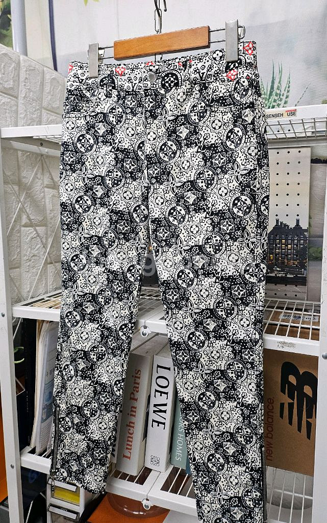 루이비통 여성팬츠 26 모노그램 슬림팬츠 명품바지 WL85--1