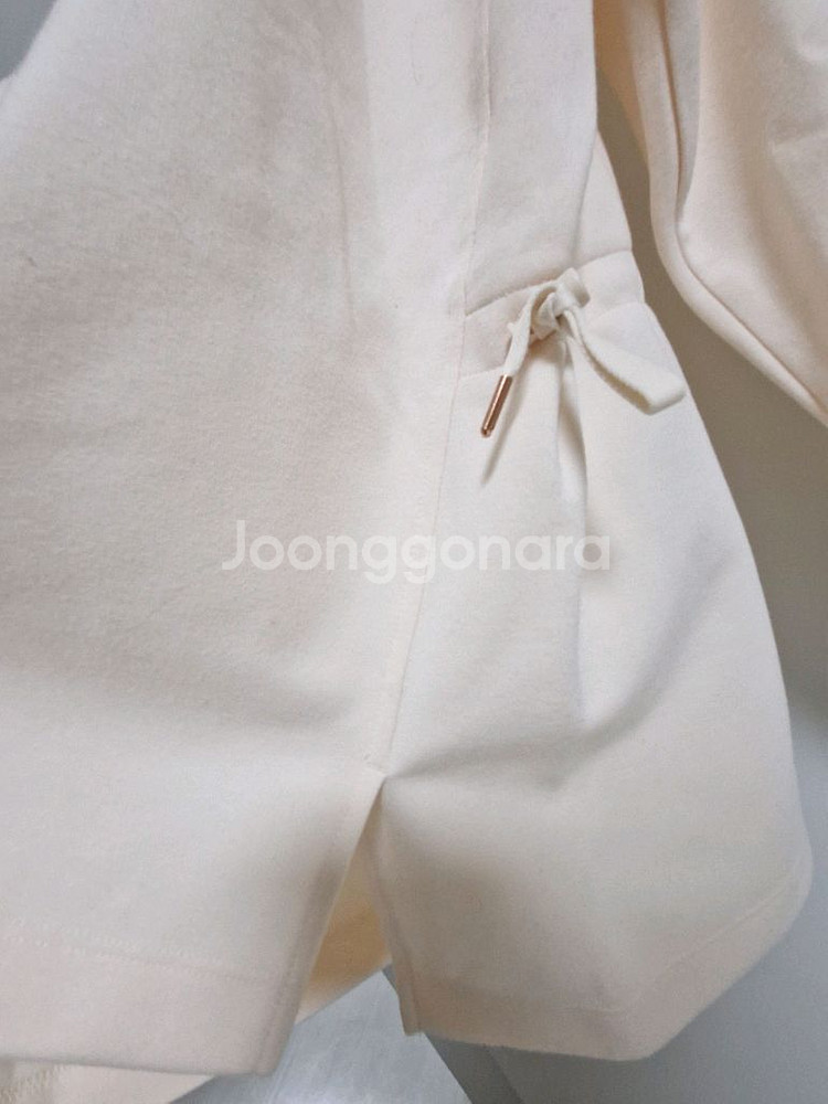 (새상품S26~27) 오버핏 더블니트 허리스트링맨투맨+조거팬츠 세트--2