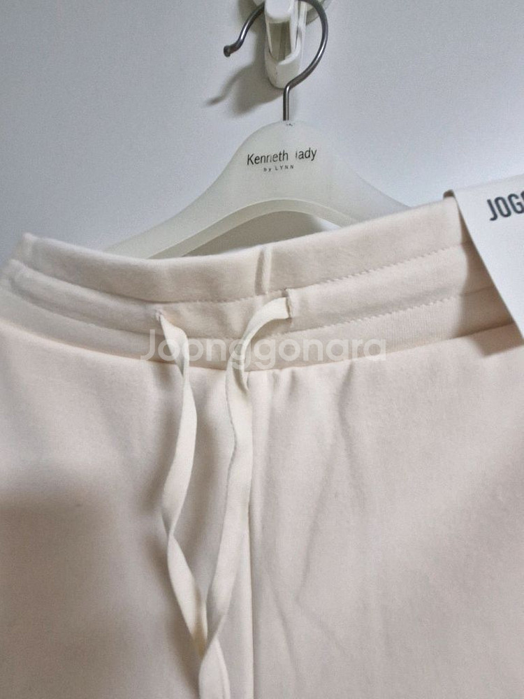 (새상품S26~27) 오버핏 더블니트 허리스트링맨투맨+조거팬츠 세트--6