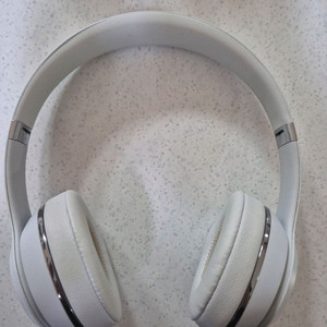 Beats Solo3 비츠 솔로3 화이트 무선 헤드폰