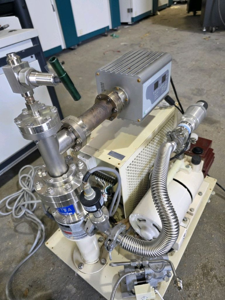 ULVAC UTM50,YTP-50M,Qulee,PTI-50 알박 터보분자진공펌프 이미지