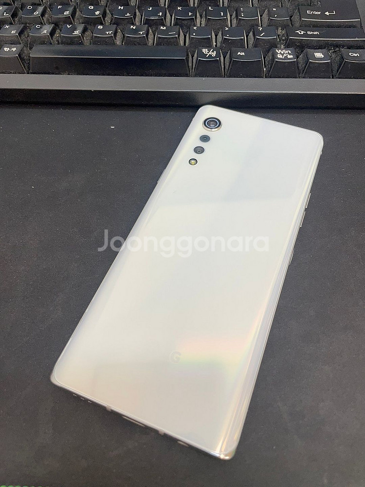 LG벨벳 화이트 128GB 무잔상 상태좋은 중고14만팝니다.--0