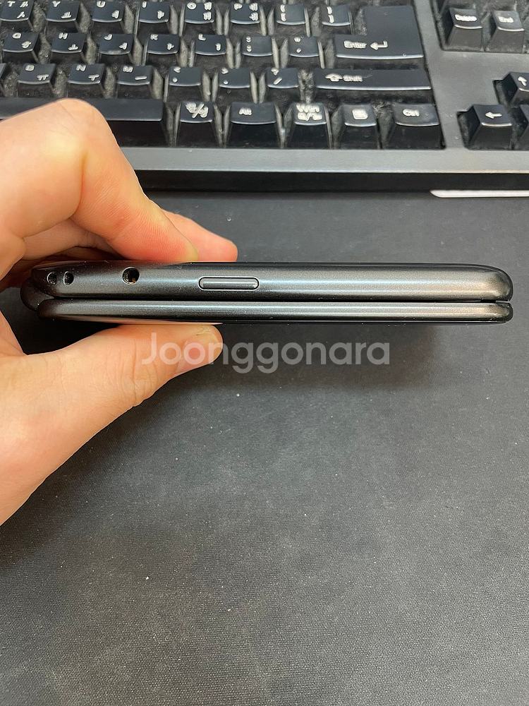 ALT스타일폴더 32GB 블랙 무잔상 상태좋은 중고10만5천팝니다--3