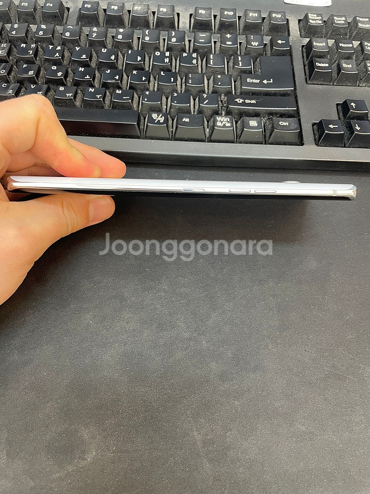 LG벨벳 화이트 128GB 무잔상 상태좋은 중고14만팝니다.--5