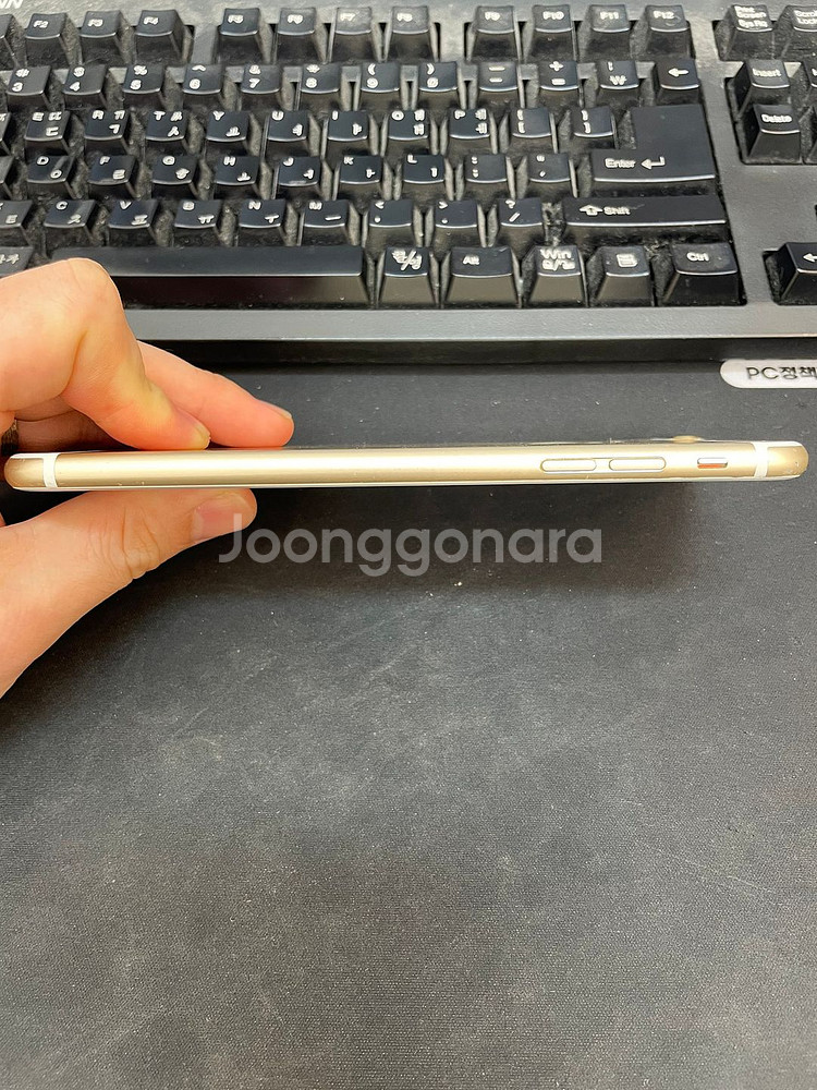 아이폰6S플러스 골드 64GB 상태좋은 중고15만1000원팝니다.--5
