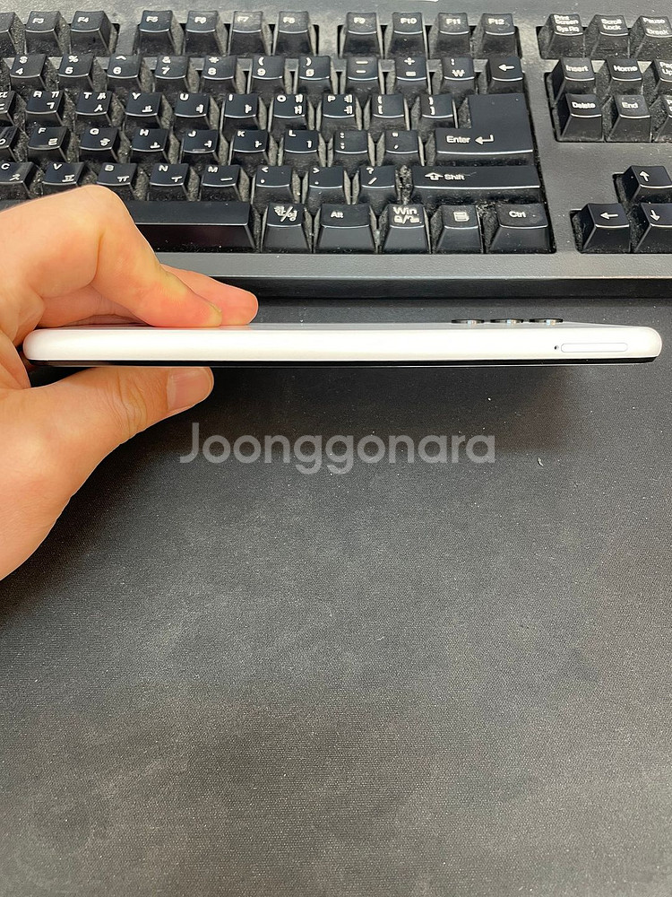 갤럭시A13 와이드6 화이트 128GB 무잔상 상태좋은 중고10만5천팜--5