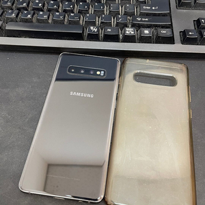갤럭시S10플러스 128GB 블랙 상태좋은 중고17만4천팝니다.