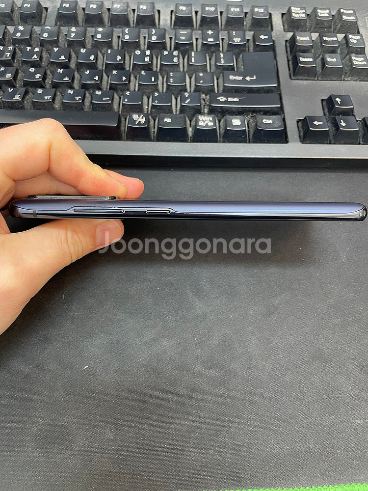 갤럭시S20FE 네이비 128GB 무잔상 상태좋은 중고17만4천팝니다--3