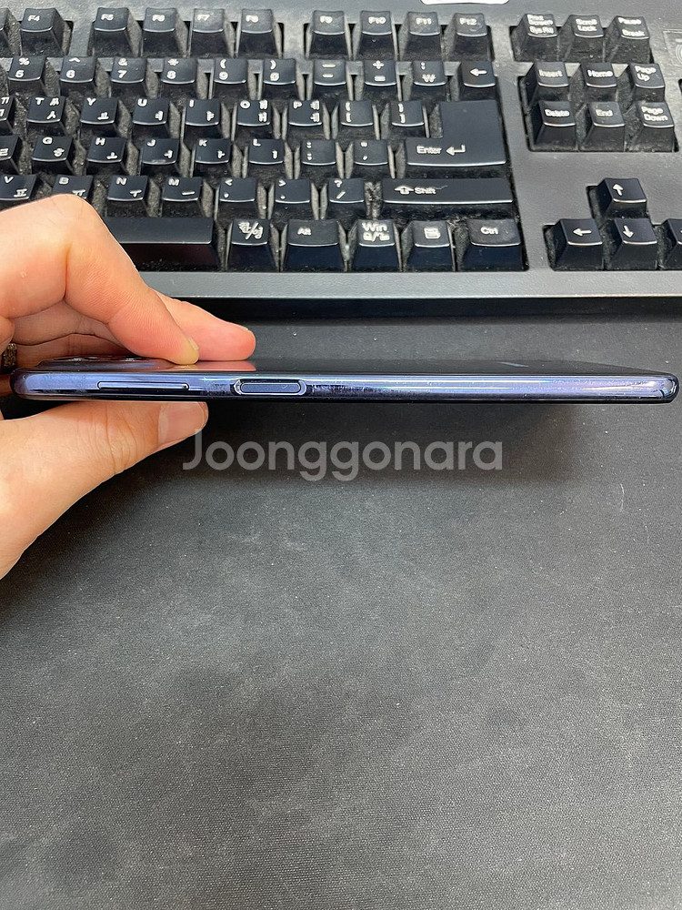 갤럭시퀀텀3 블루 128GB 무잔상 상태좋은 중고15만1000원팝니다.--3