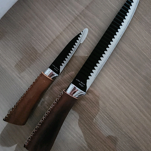 한정품 일본산 어반디자인 캠핑나이프 2종 미사용신품