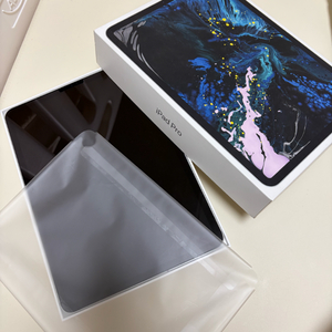 아이패드 프로 11인치 1세대 64GB 셀룰러 판매합니다