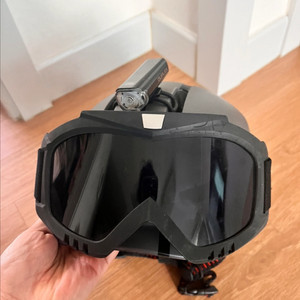 스노우보드 킥보드겸용 헬멧 팝니다.