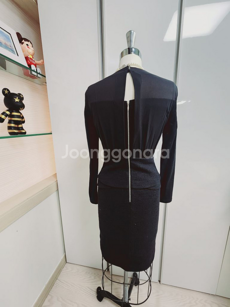 [새상품] 마인 브이넥 블랙 원피스 MINE 한섬--1