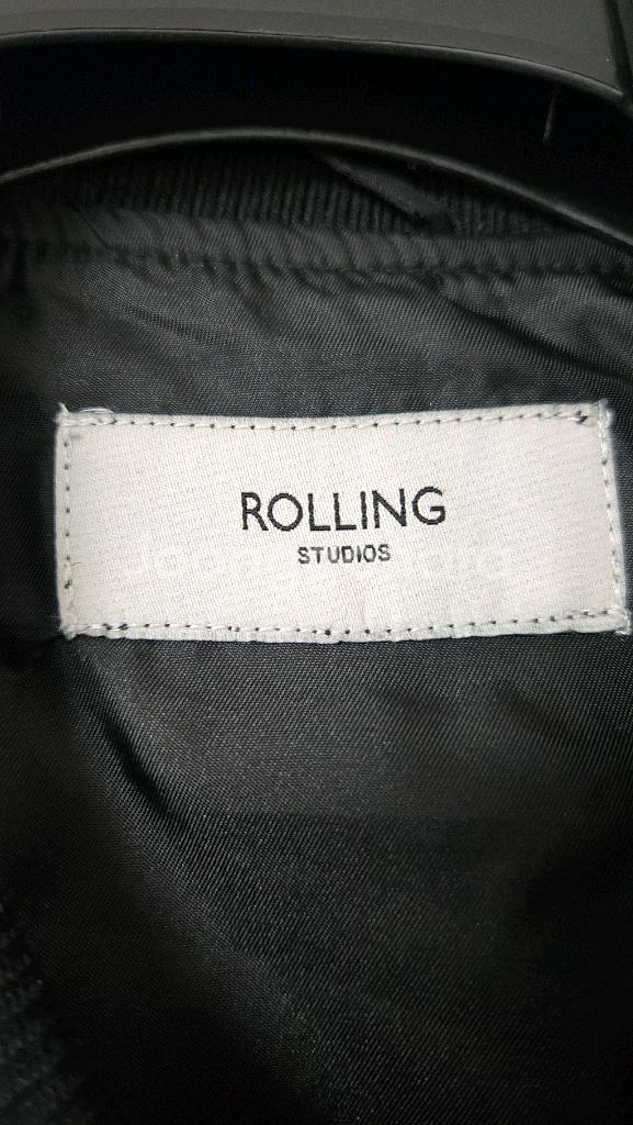 롤링 스튜디오의 블랙 바시티 자켓--3