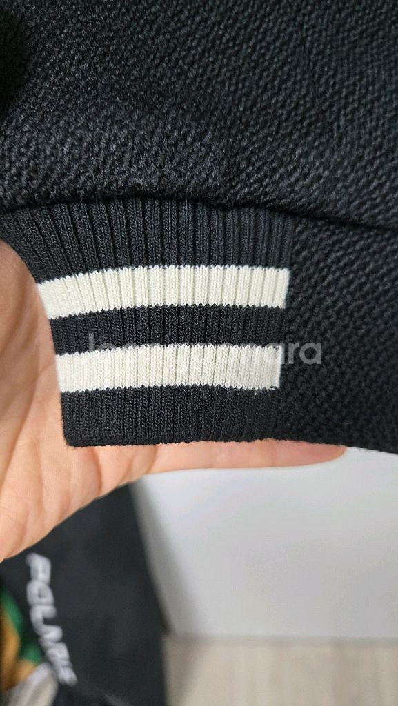 롤링 스튜디오의 블랙 바시티 자켓--1