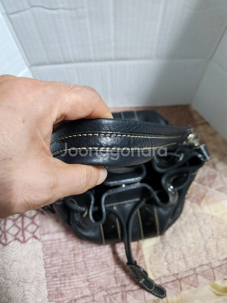 여성용 가죽 숄더백 빈폴--1