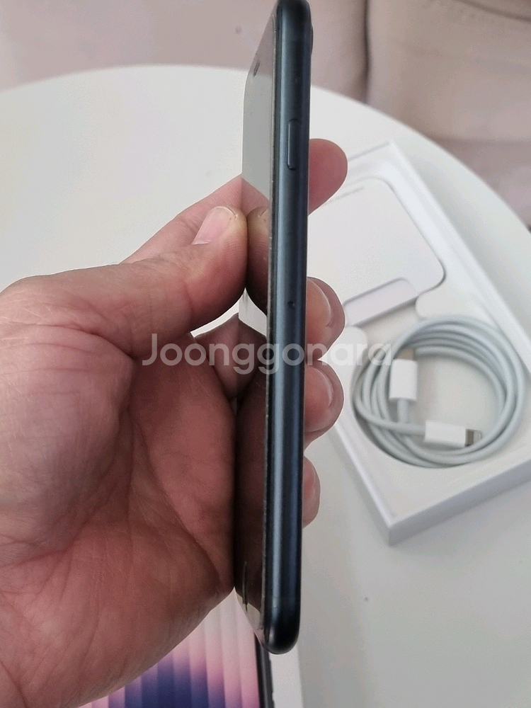 아이폰 SE3 미드나이트 64기가--12