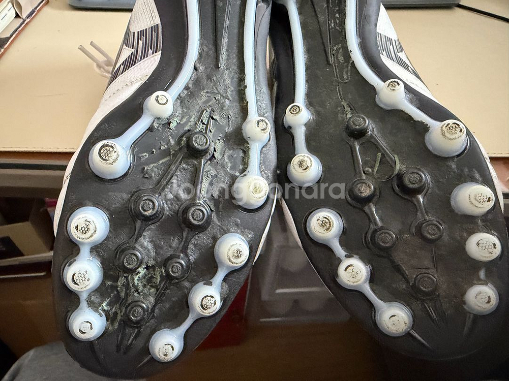 미즈노 모렐리아 네오 4 베타 엘리트 AG 사이즈260 싸게팝니다--7