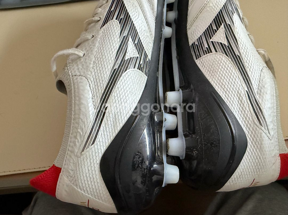 미즈노 모렐리아 네오 4 베타 엘리트 AG 사이즈260 싸게팝니다--5