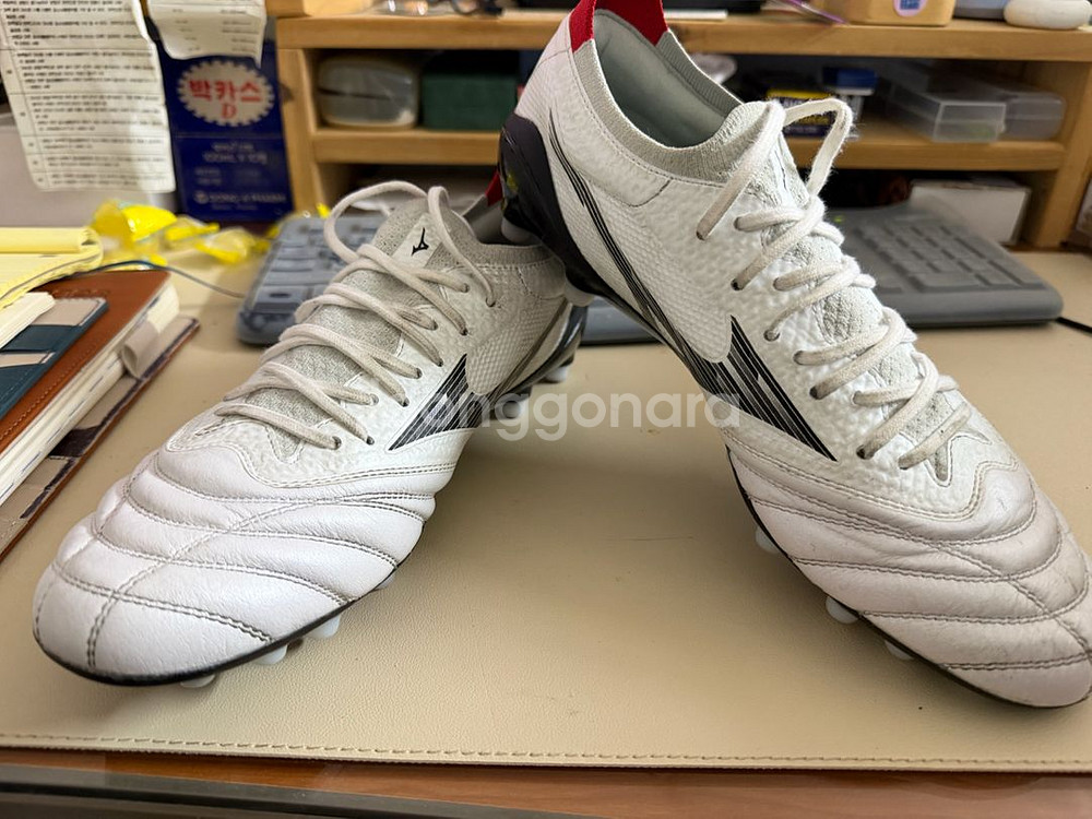 미즈노 모렐리아 네오 4 베타 엘리트 AG 사이즈260 싸게팝니다--6