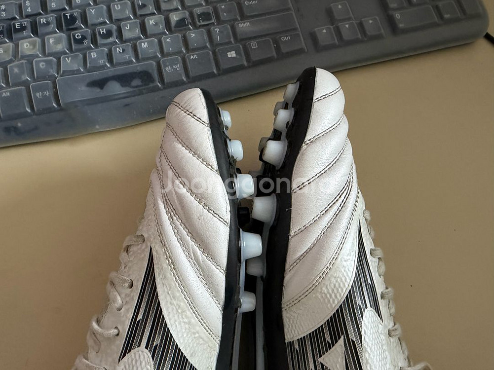 미즈노 모렐리아 네오 4 베타 엘리트 AG 사이즈260 싸게팝니다--4