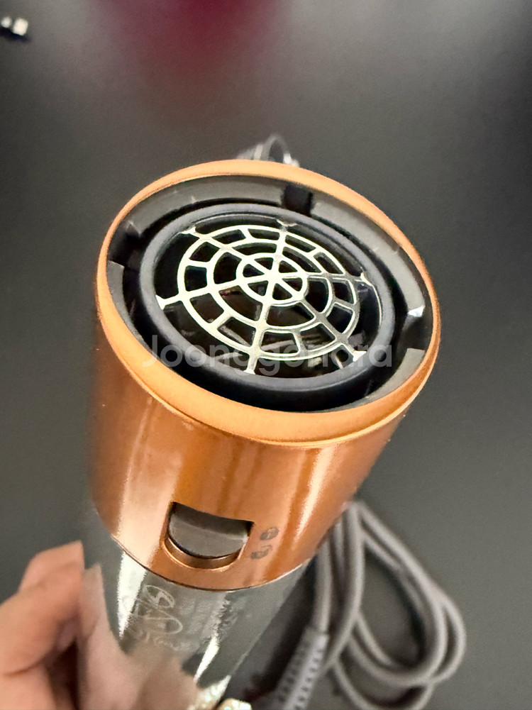 다이슨 에어랩 110볼트 HS05 본체만--6