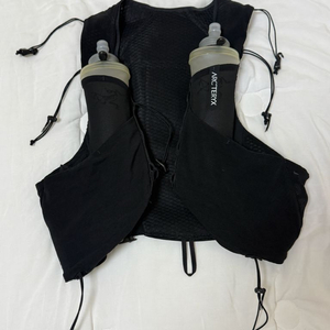 아크테릭스 Norvan 7 트레일 러닝 베스트 블랙 M