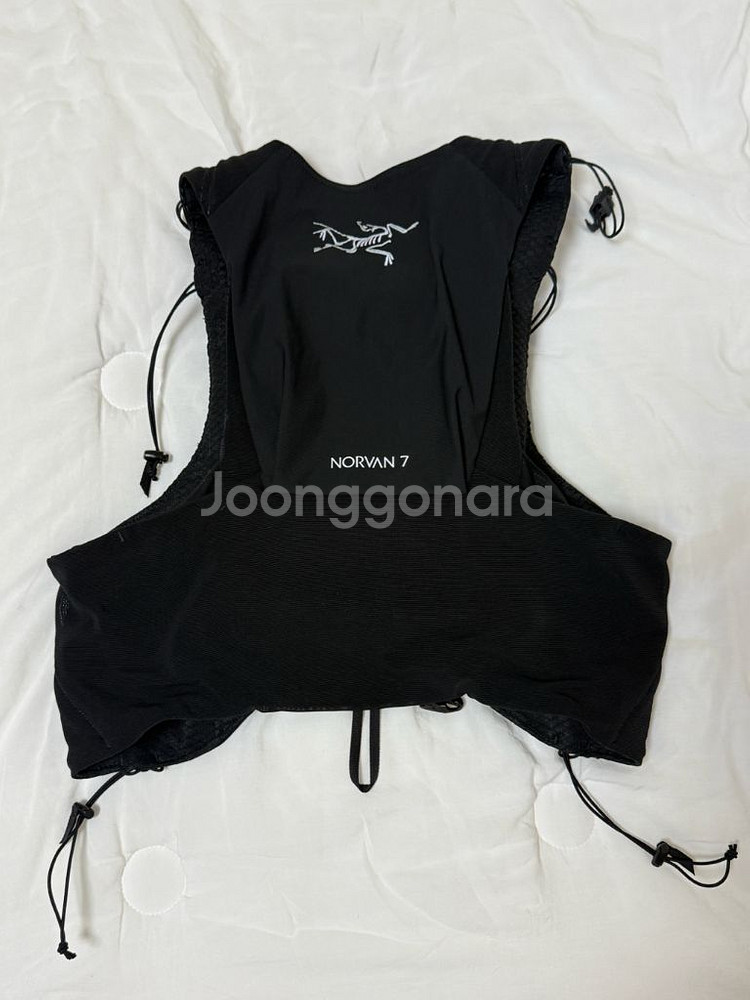 아크테릭스 Norvan 7 트레일 러닝 베스트 블랙 M--1