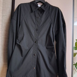 TIME 타임 블랙셔링 블라우스