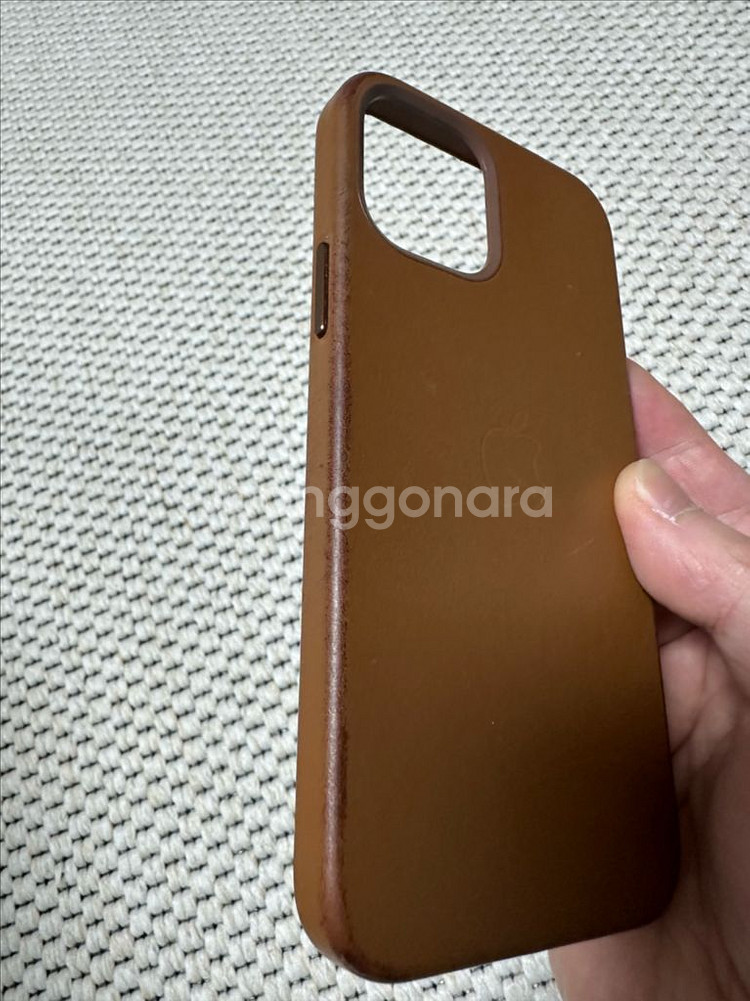 아이폰12프로 가죽 정품 맥세이프 케이스 팝니다--3