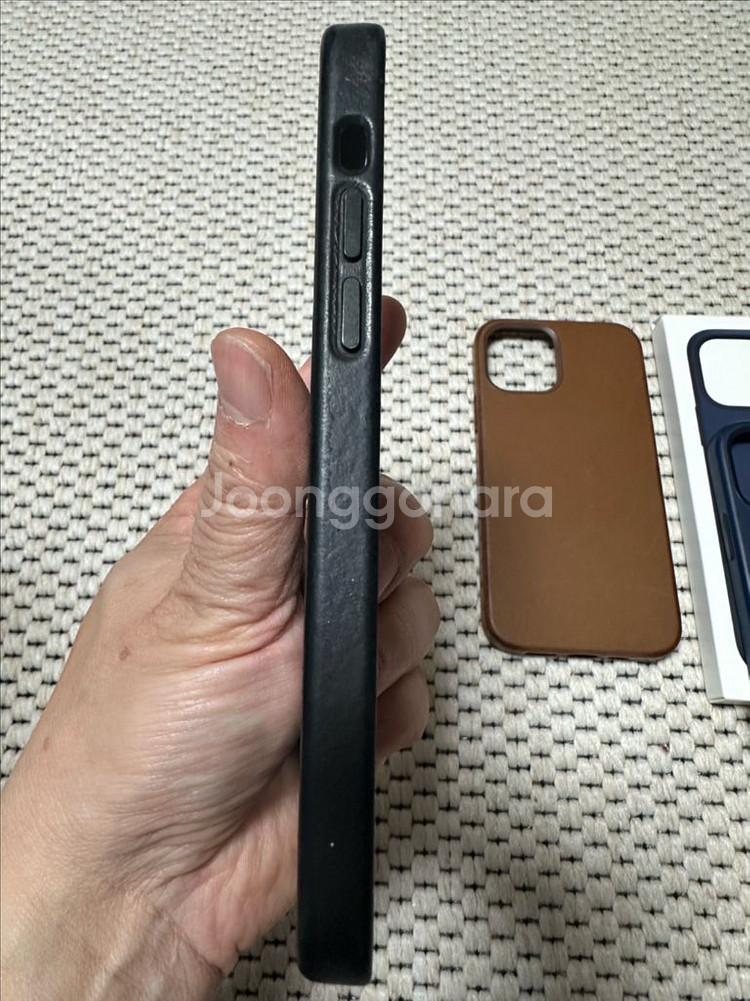 아이폰12프로 가죽 정품 맥세이프 케이스 팝니다--7