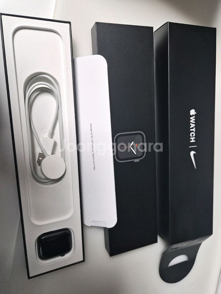 셀룰러 애플워치se 나이키에디션 40mm 스페이스그레이--1