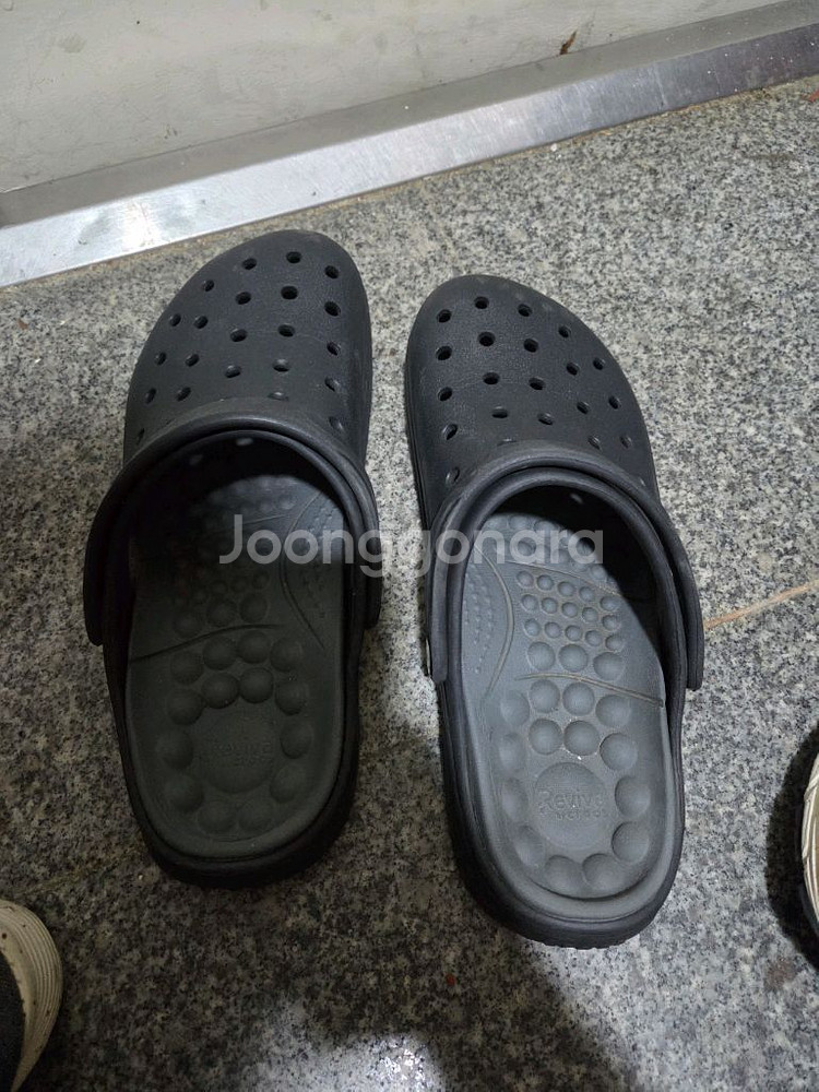 크록스 리바이바 클로그 샌들 M9 (270~275)--0