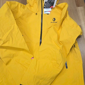 블랙야크 D툴라기 프로 GTX 하드쉘 3L 105사이즈