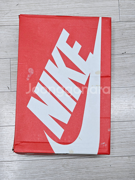 나이키 덩크 로우 레트로 프리미엄 화이트 앤 블랙 275--4