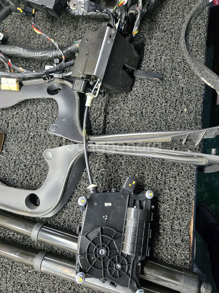 올뉴카니발 전동트렁크 개조 셋트 판매원해요--2