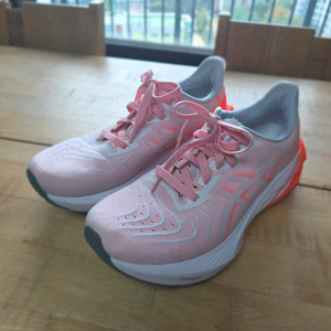 아식스 노바블라스트4 275