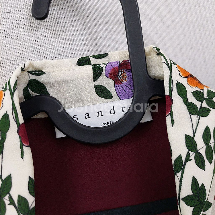 산드로 실크 블라우스--1