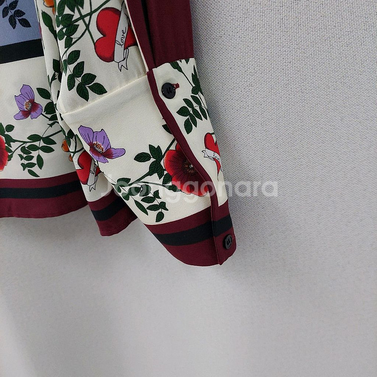 산드로 실크 블라우스--6