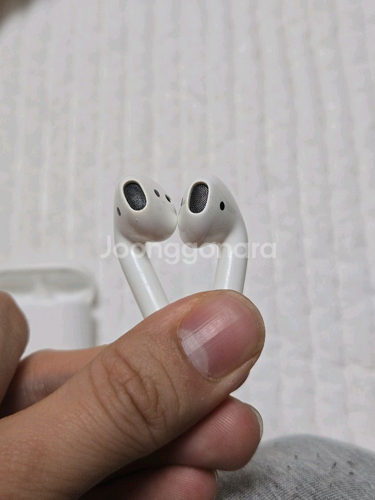 에어팟 2세대 무선충전 버전 팝니다 (배터리 교체)--1