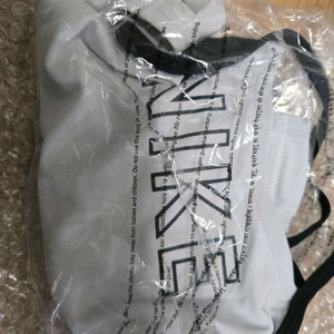 나이키 로고컷아웃 화이트 26