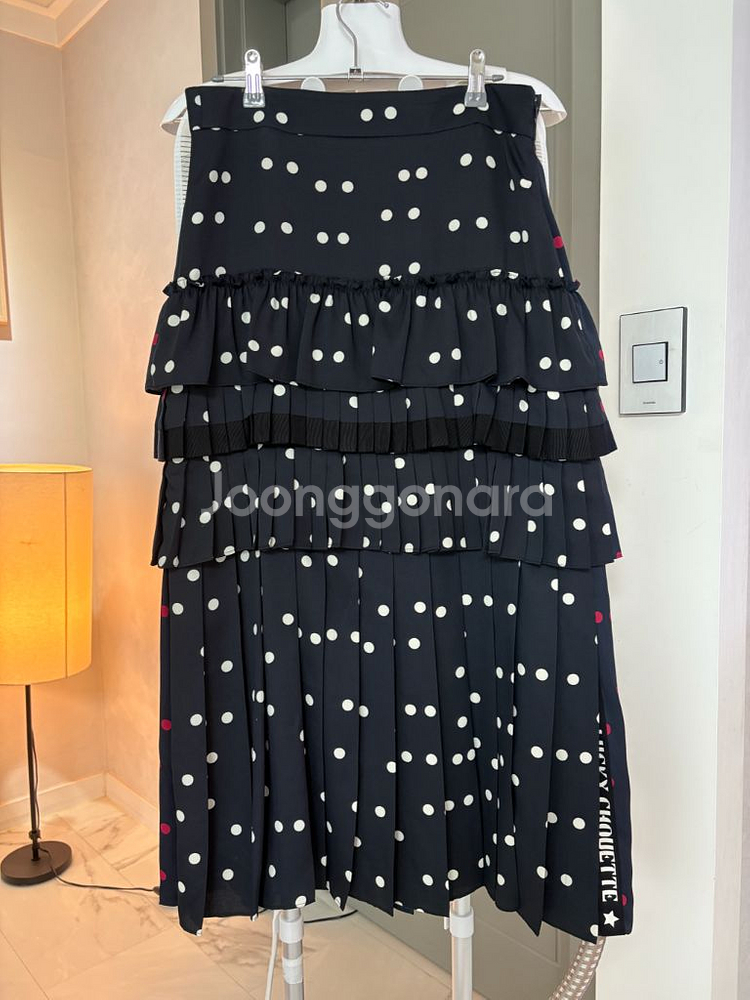 럭키슈에트 도트 플리츠 스커트--3