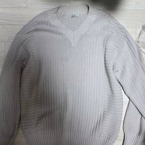 시스템옴므 정품 브이넥 그레이 오버핏 니트 100사이즈