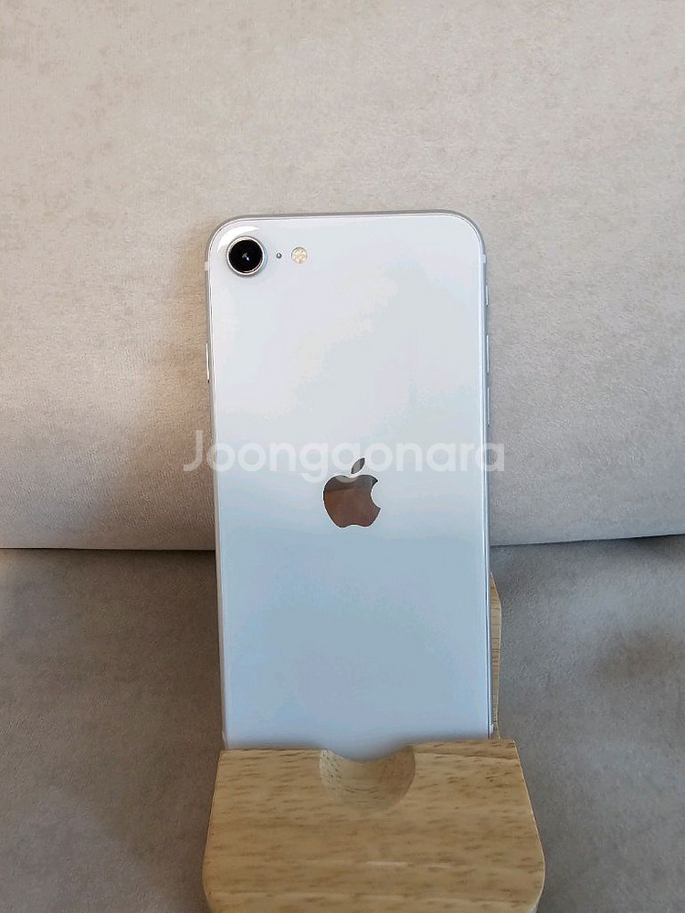 아이폰 SE3 스타라이트 64G 판매!(SS급,선물용)--1